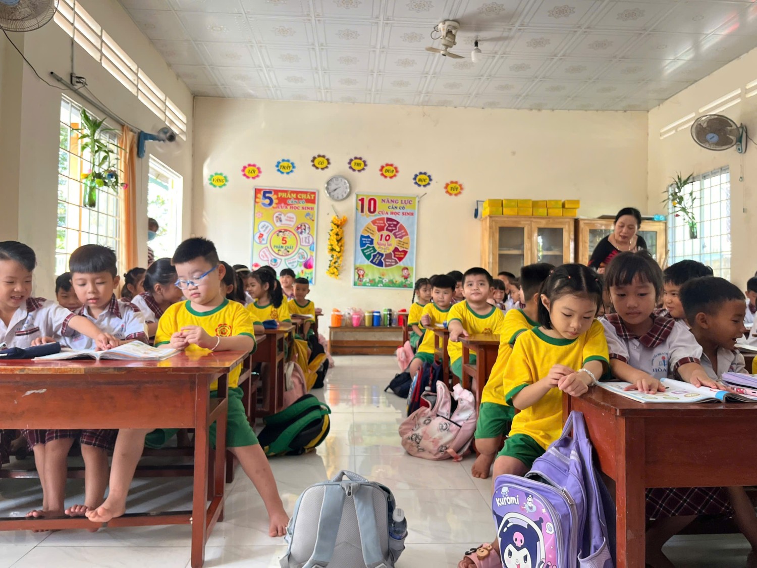 THAM QUAN TRƯỜNG TIỂU HỌC VÀ DI TÍCH LỊCH SỬ